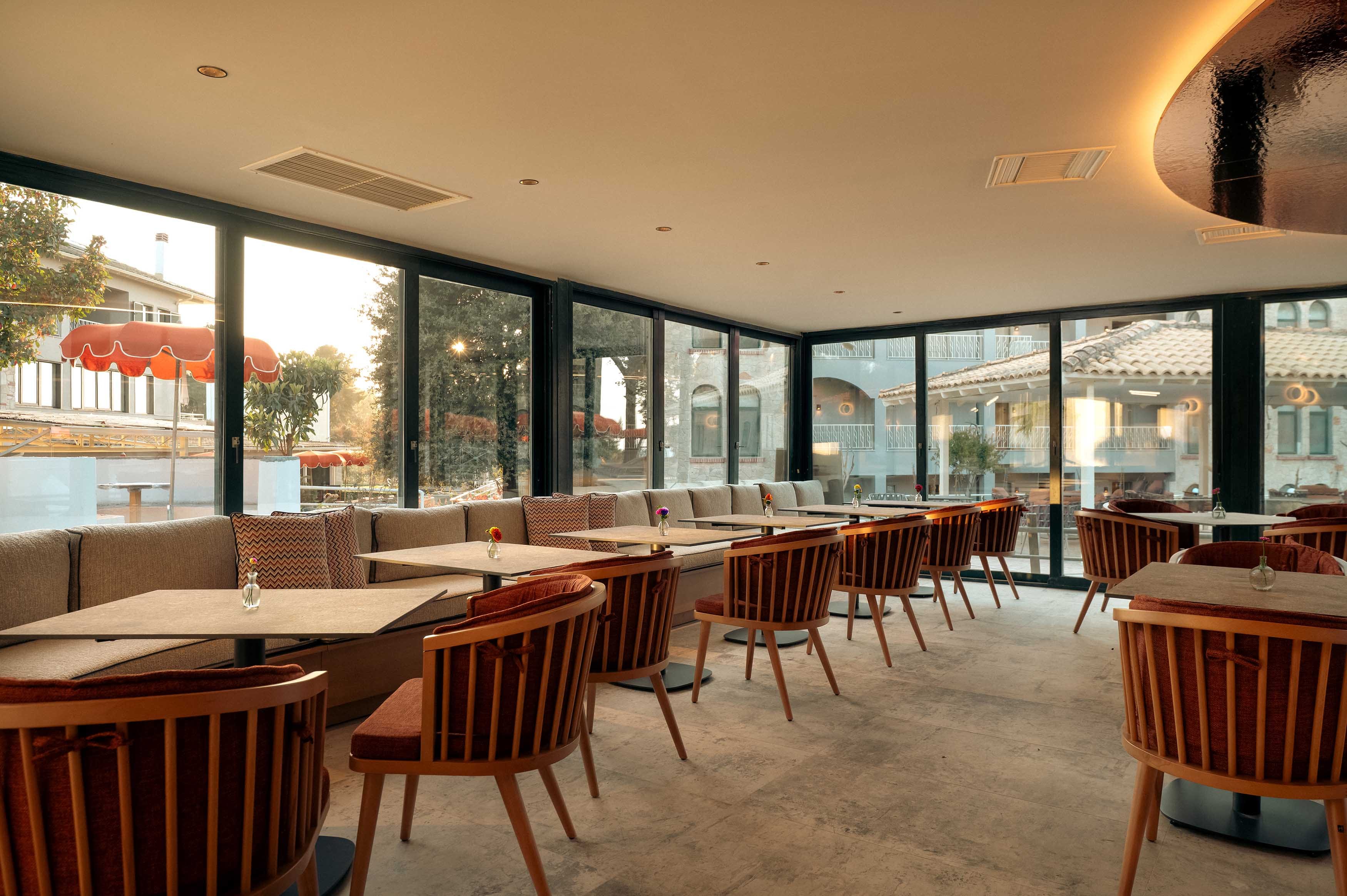 a-la-carte-restaurant-1