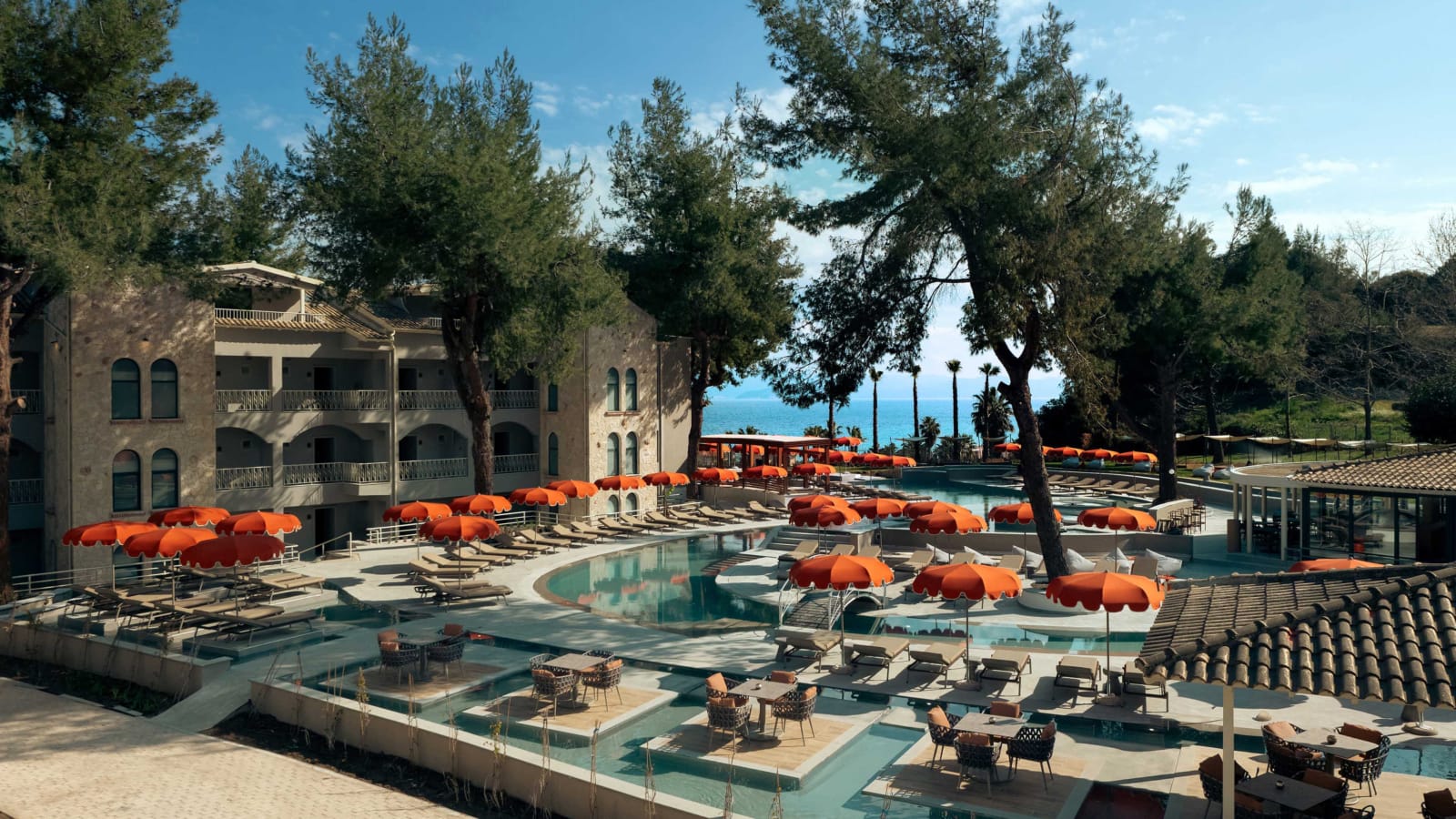 Private transfer from Thessaloniki Airport to Zeus Eleva Kassandra Lagoon
