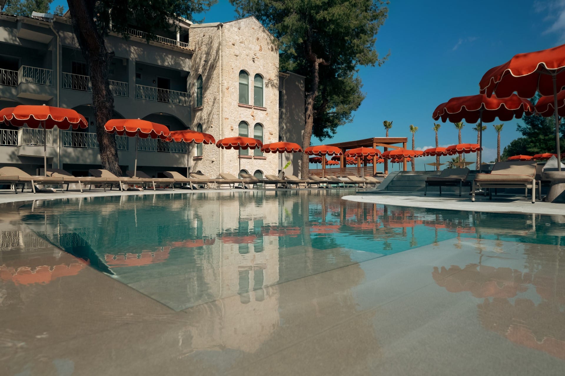 kasssandra-lagoon-pool