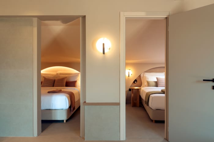 room-142-27