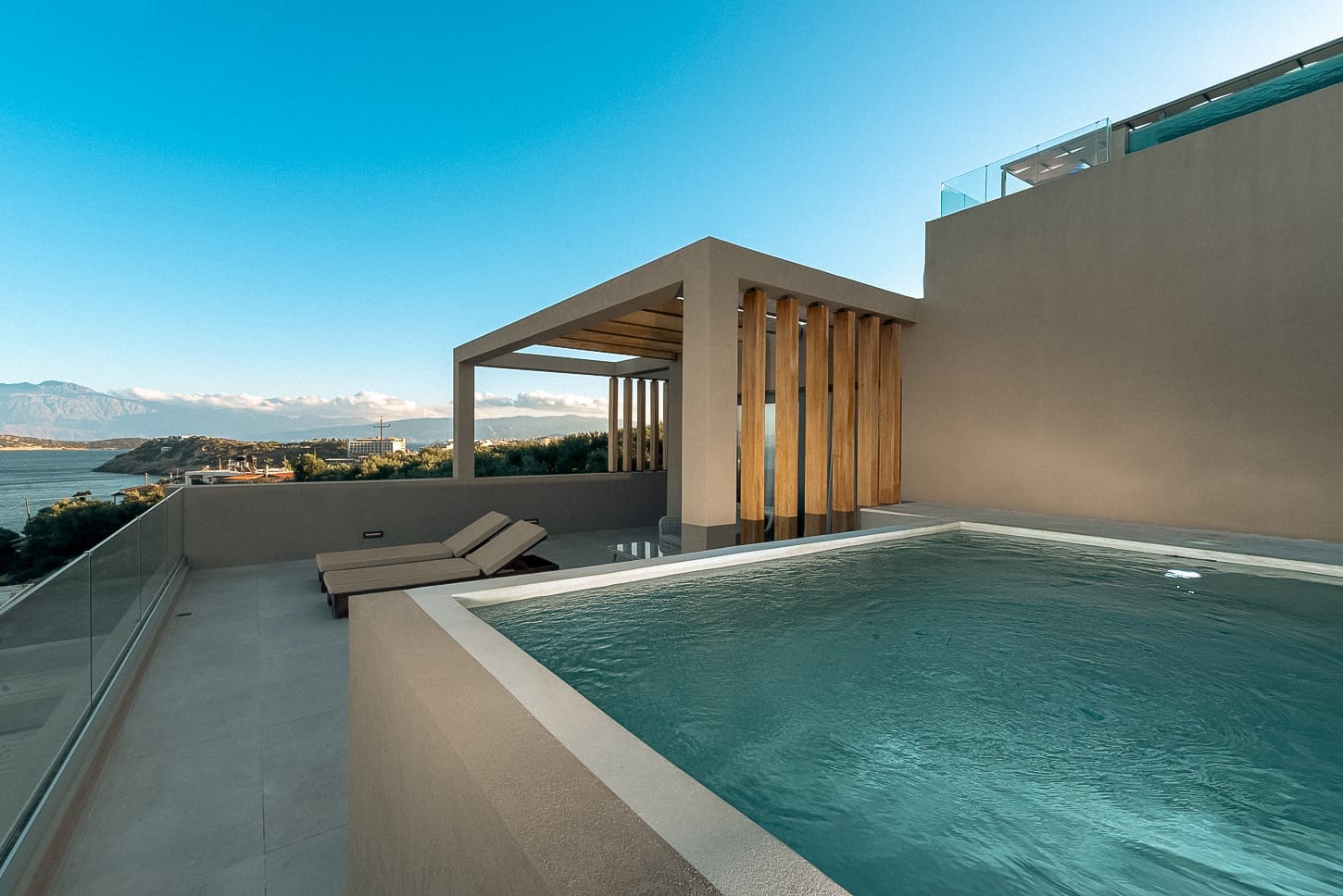 a swimming pool next to a building