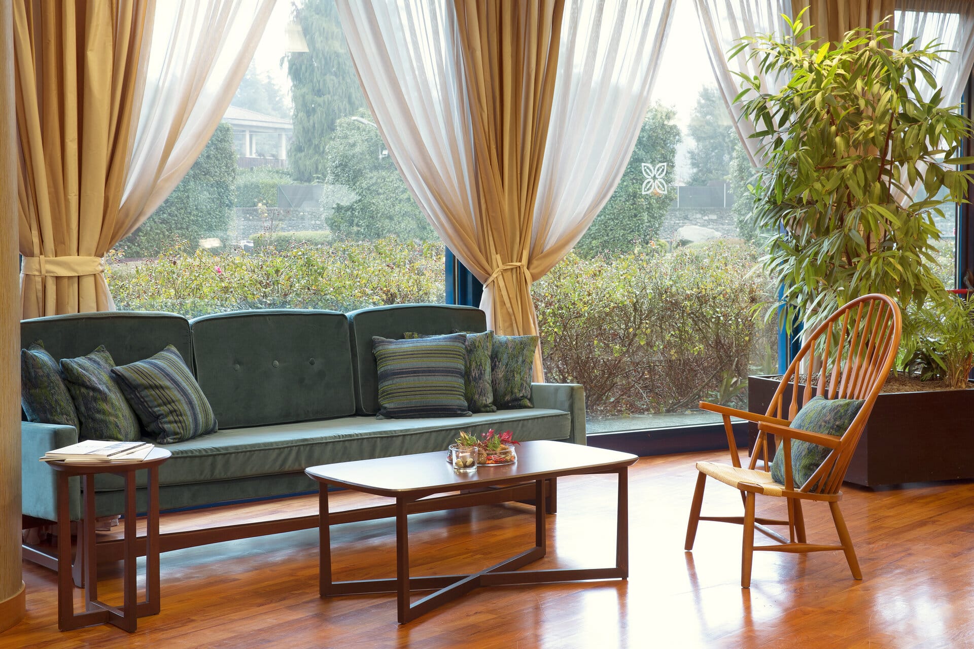 dolce-milan_lobby-lobby-bar-reception-1