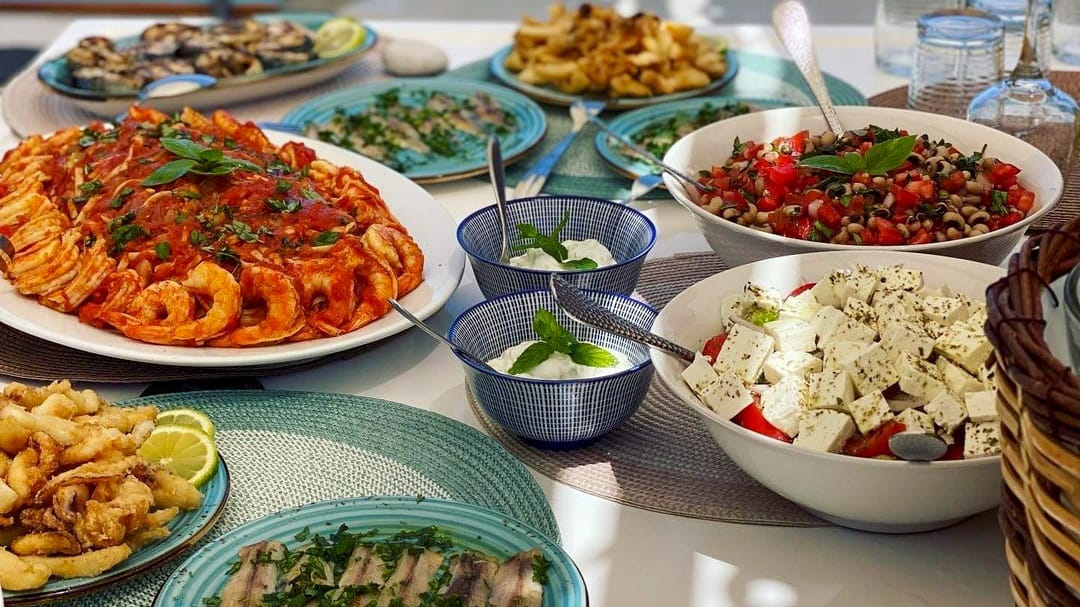 Best boat tours in Paros with dinning experience