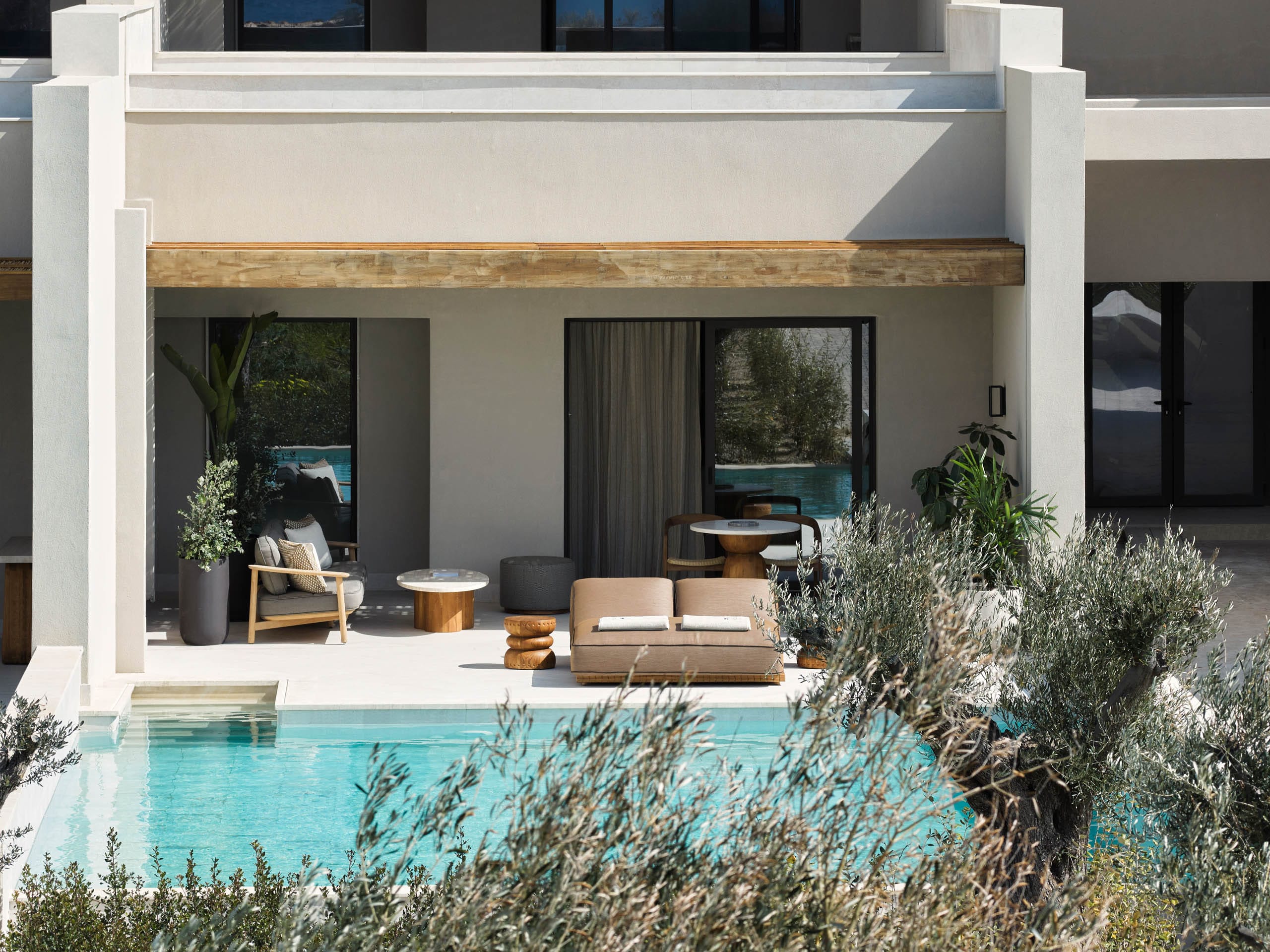 amoh-rhodes_eos-suite-private-pool-iv_5_261002