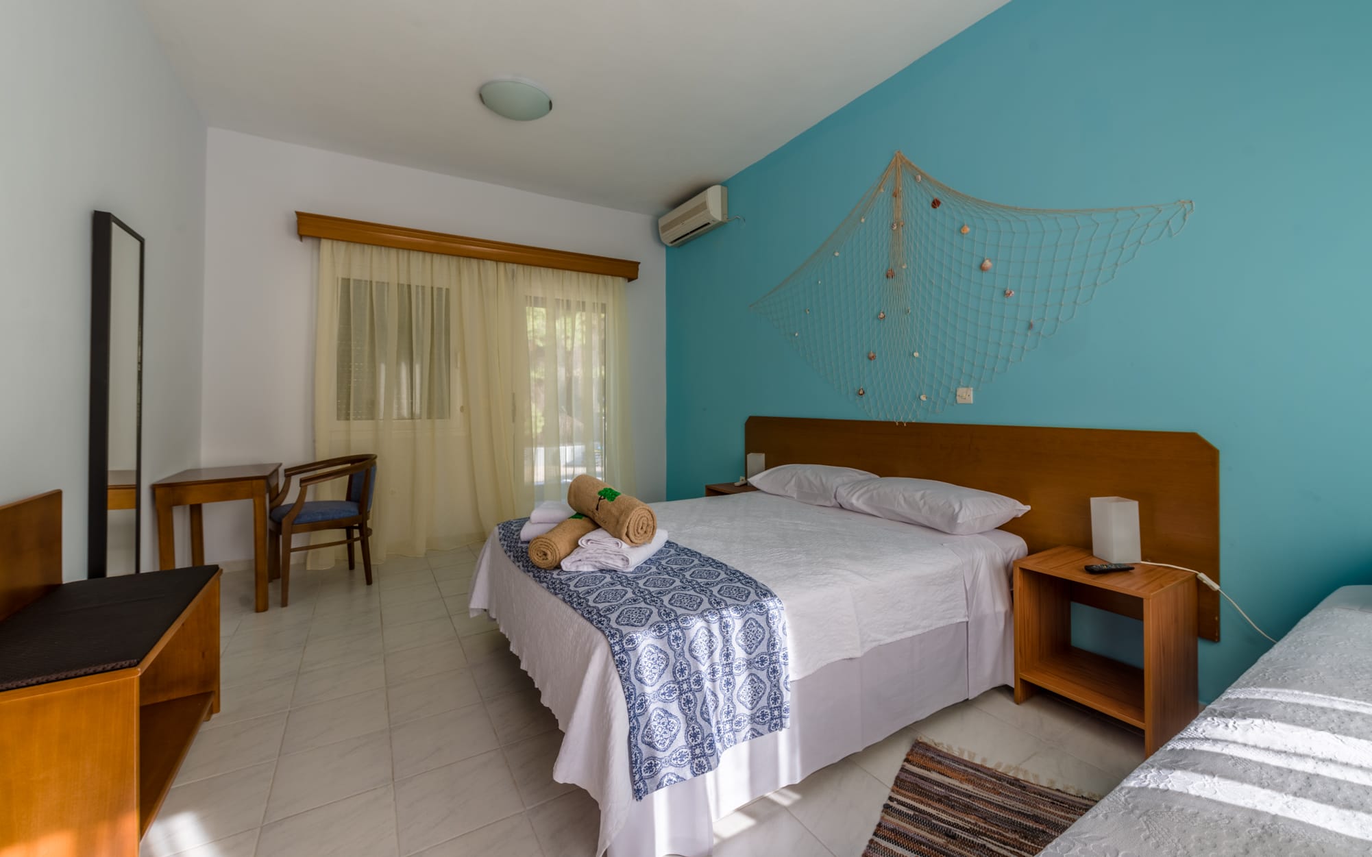 a room with a bed and a table