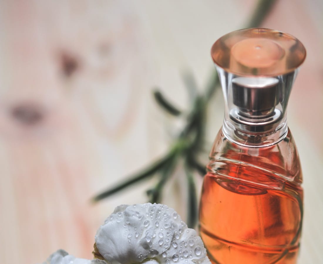 aroma-aromatherapy-aromatic-bottle-264950.jpg