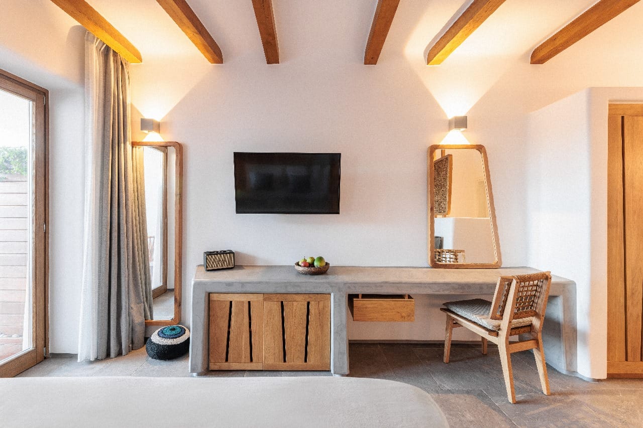 a room with a desk and a chair