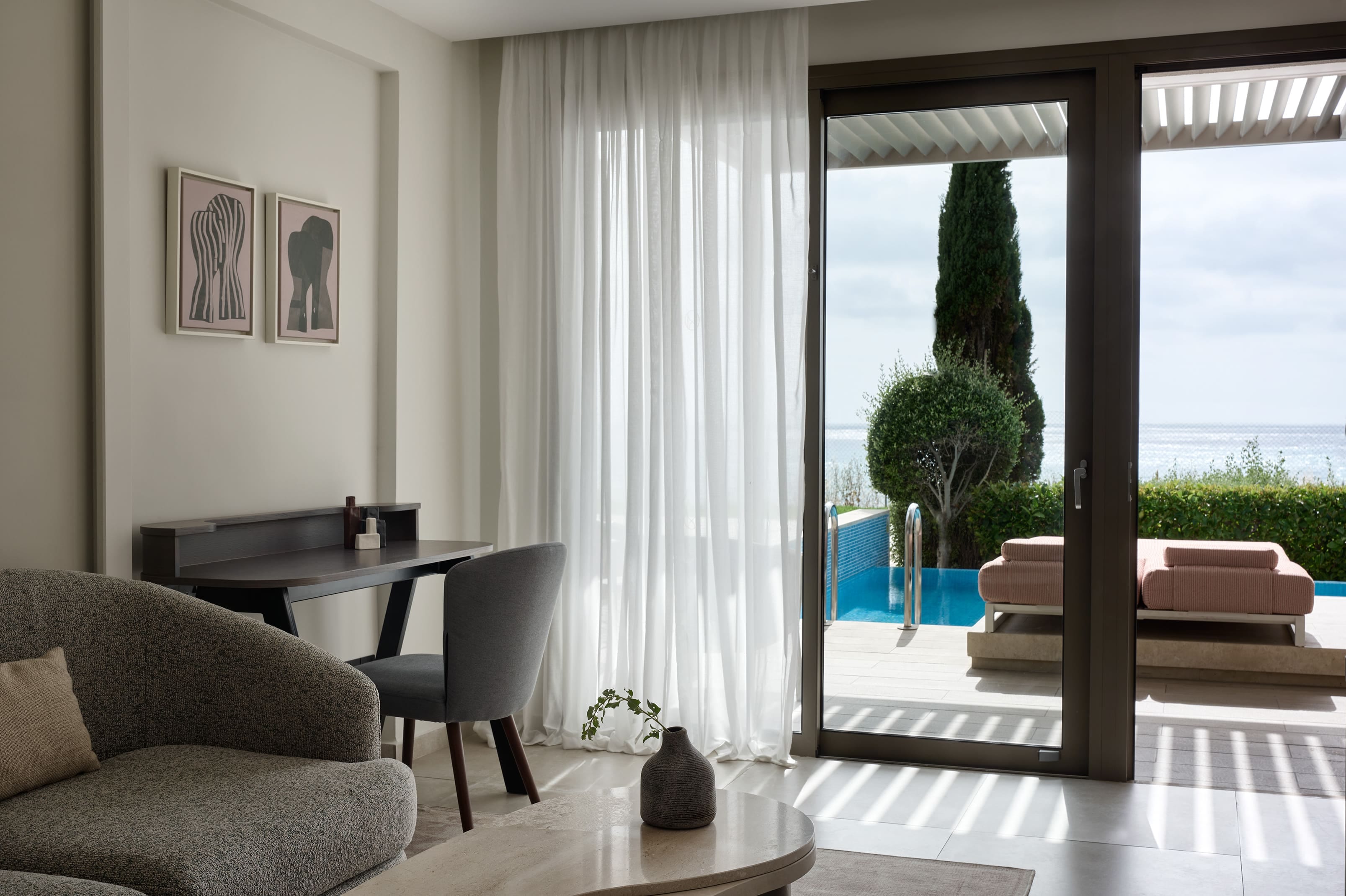 mare-paphos-mare-suite-4-1