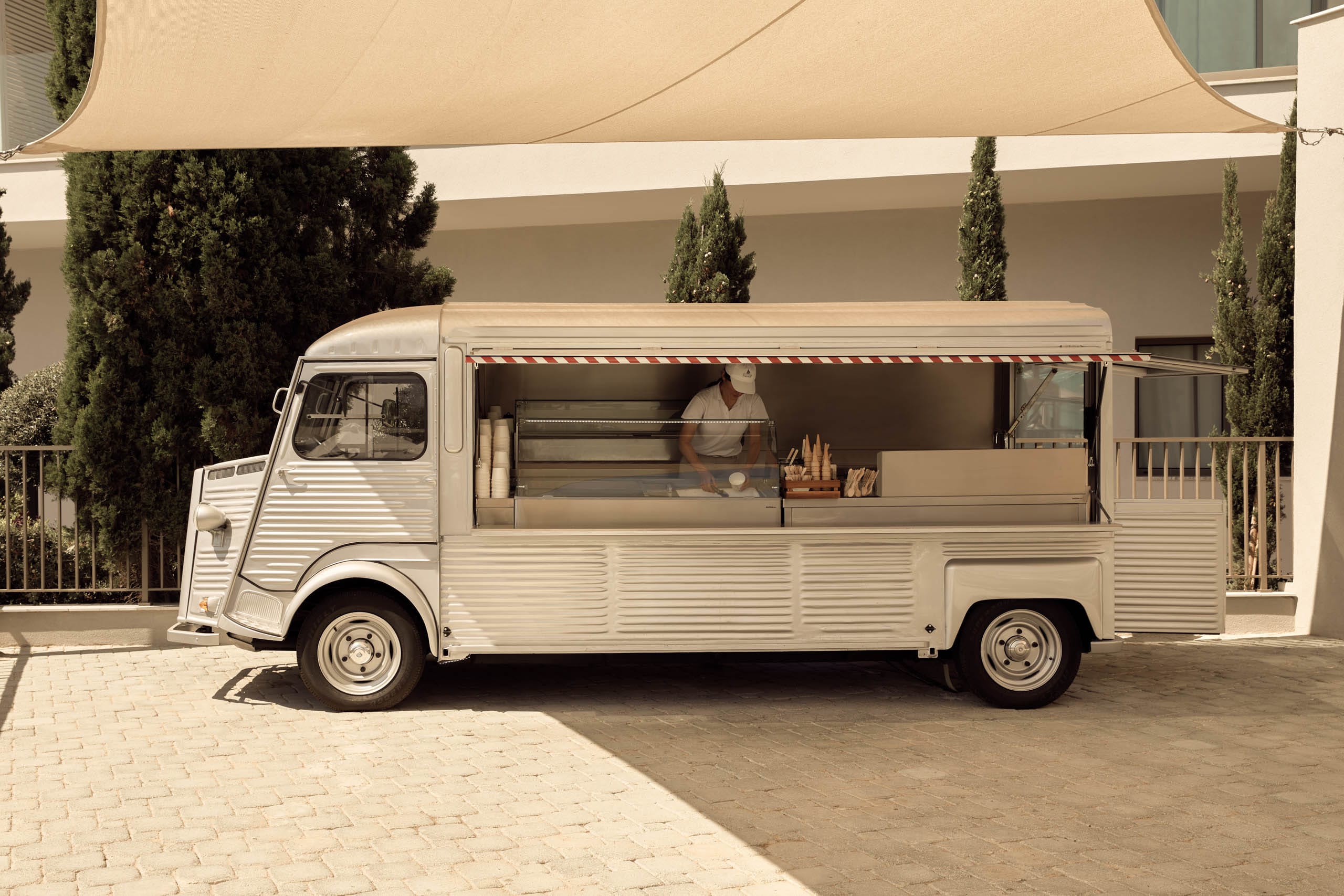 mare-paphos-scoops-gelaeria