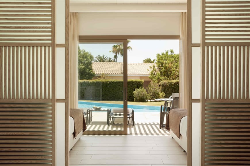 mare-ayia-napa-family-room-swim-up-9