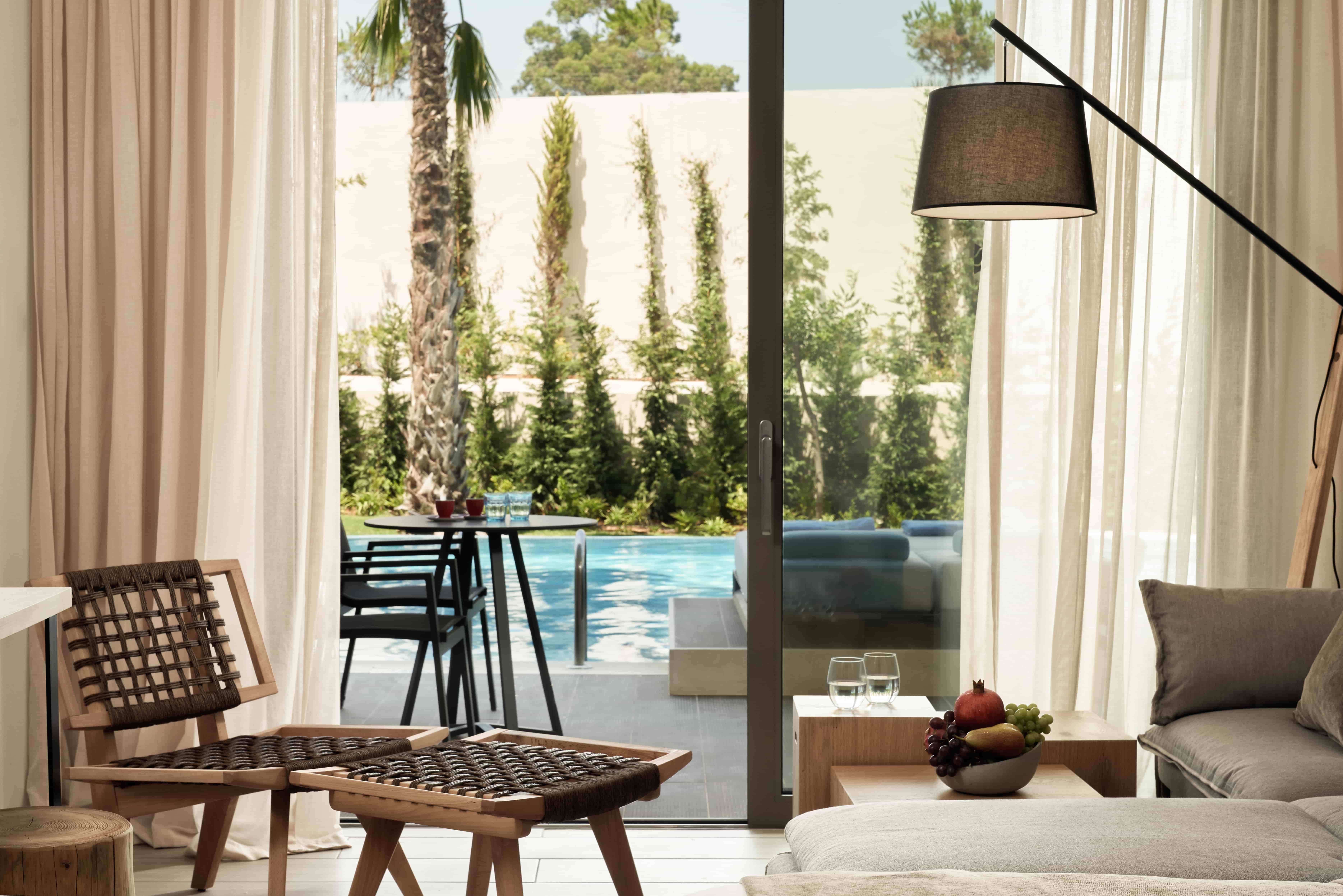 mare-ayia-napa-swim-up-room-1-2