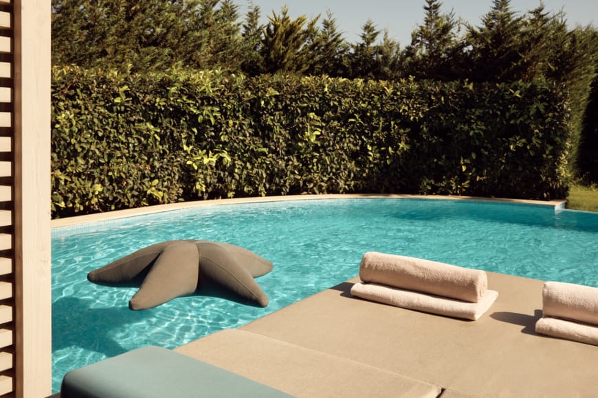 mare-ayia-napa-swim-up-room-1