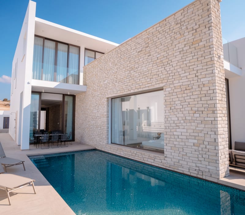 Вилла с тремя спальнями и собственным бассейном