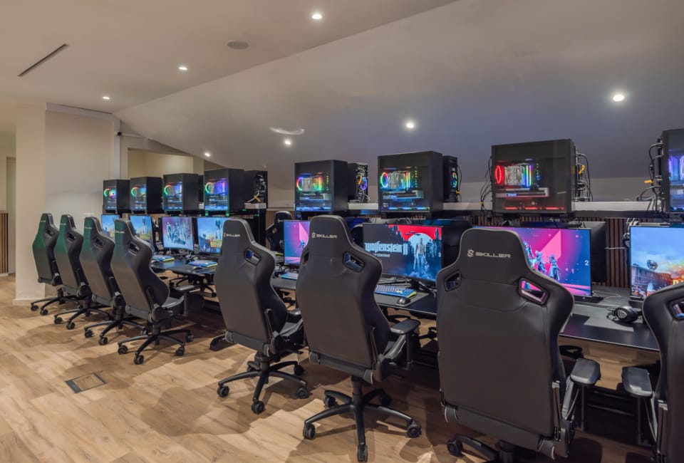game-lounge-angle-2-min