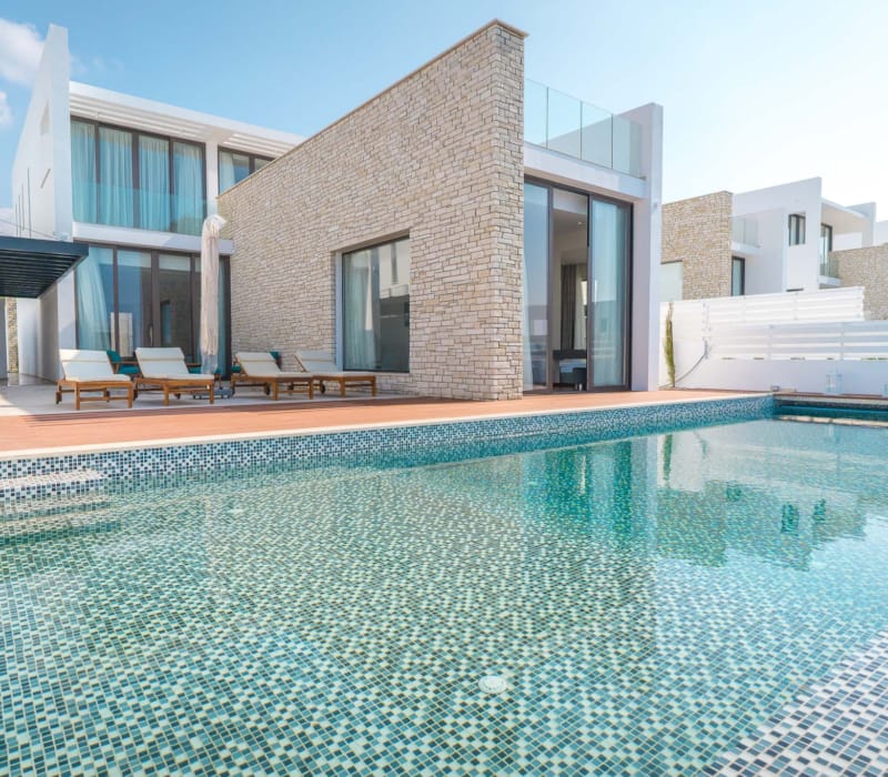 Вилла с пятью спальнями и собственным бассейном