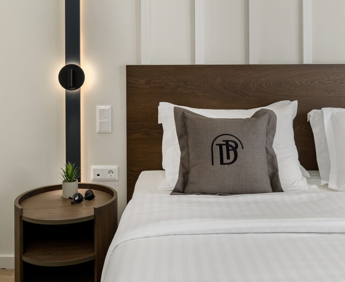 diverso-platamon-superior-pool-view-6