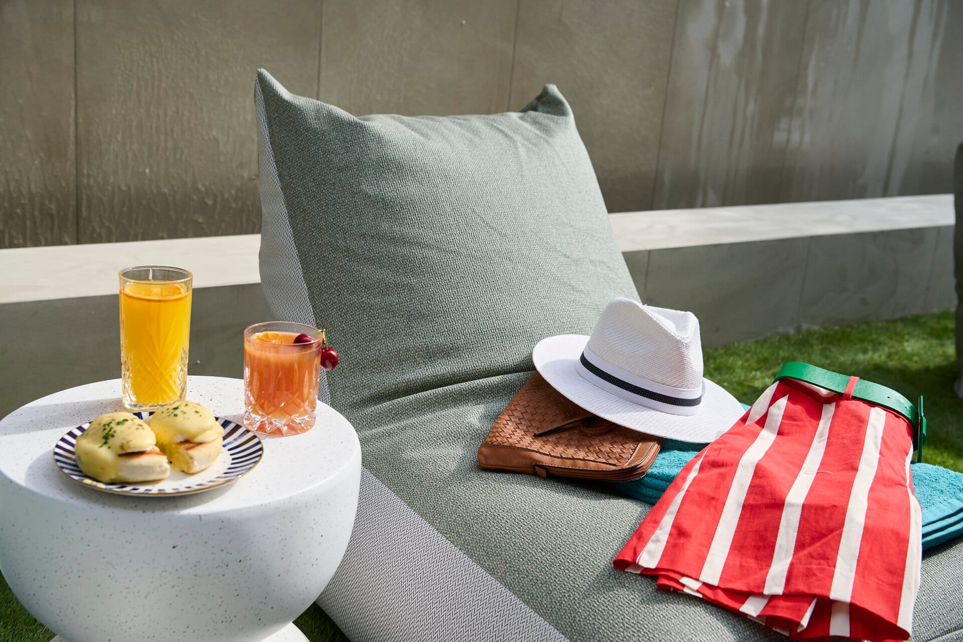 urban-residence-with-shallow-lounge-poolzeus_0357
