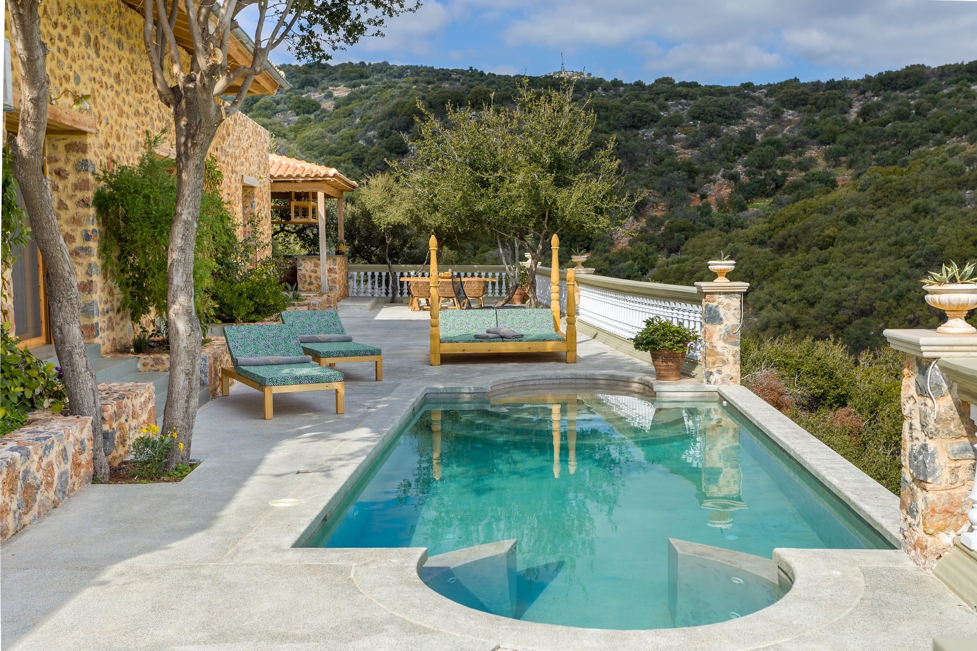 oak_tree_estate_012_pool