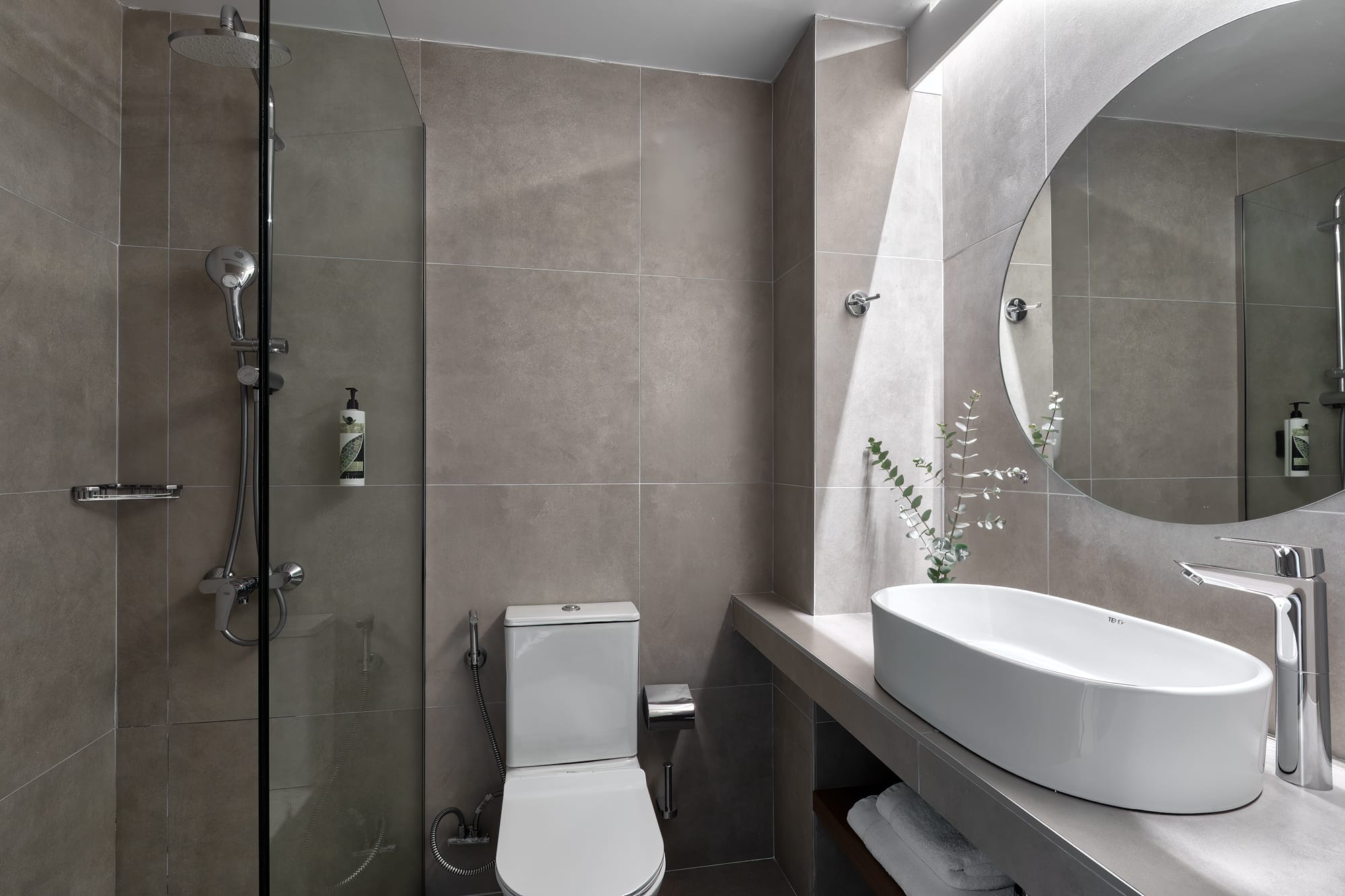 double-room-sea-view-bathroom-achaia-beach-hotel-patras-peloponnese-greece
