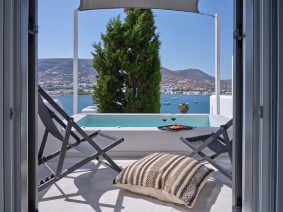 suite-with-sea-view-and-plunge-pool-1