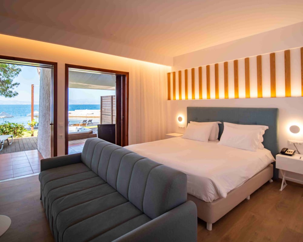 wyndham-loutraki-poseidon-resort-executive-j.suite-with-private-jacuzzi