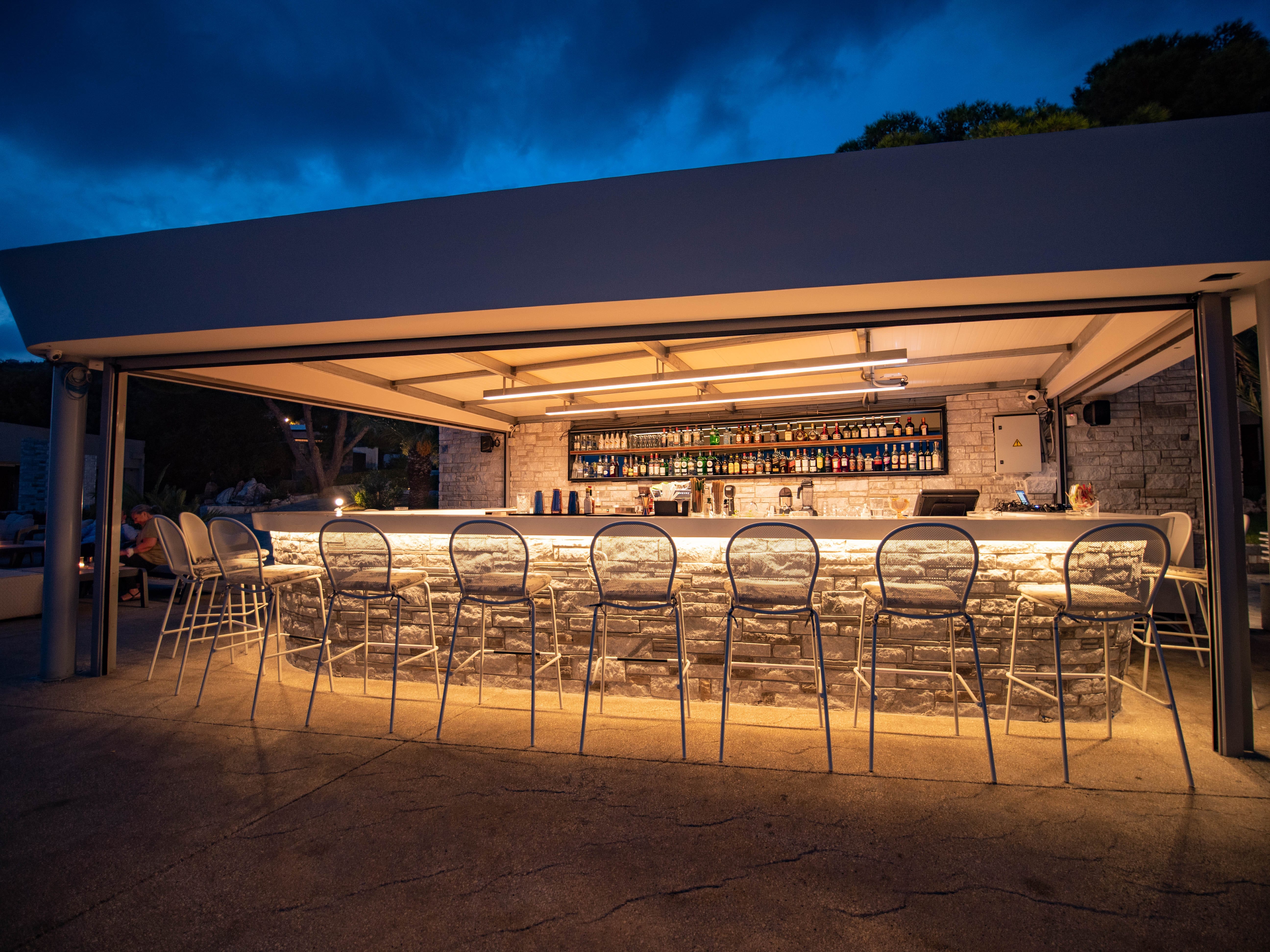 wyndham-ramada-loutraki-poseidon-resort-anemos-seaside-bar-13