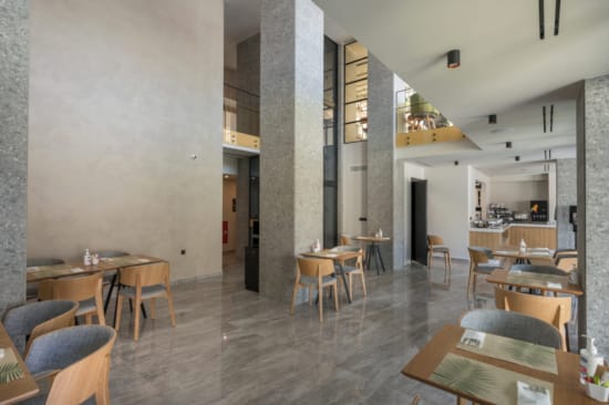 restaurant-2-1300x865