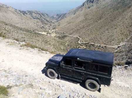 white-mountains-and-samaria-gorge-from-above-1300x964