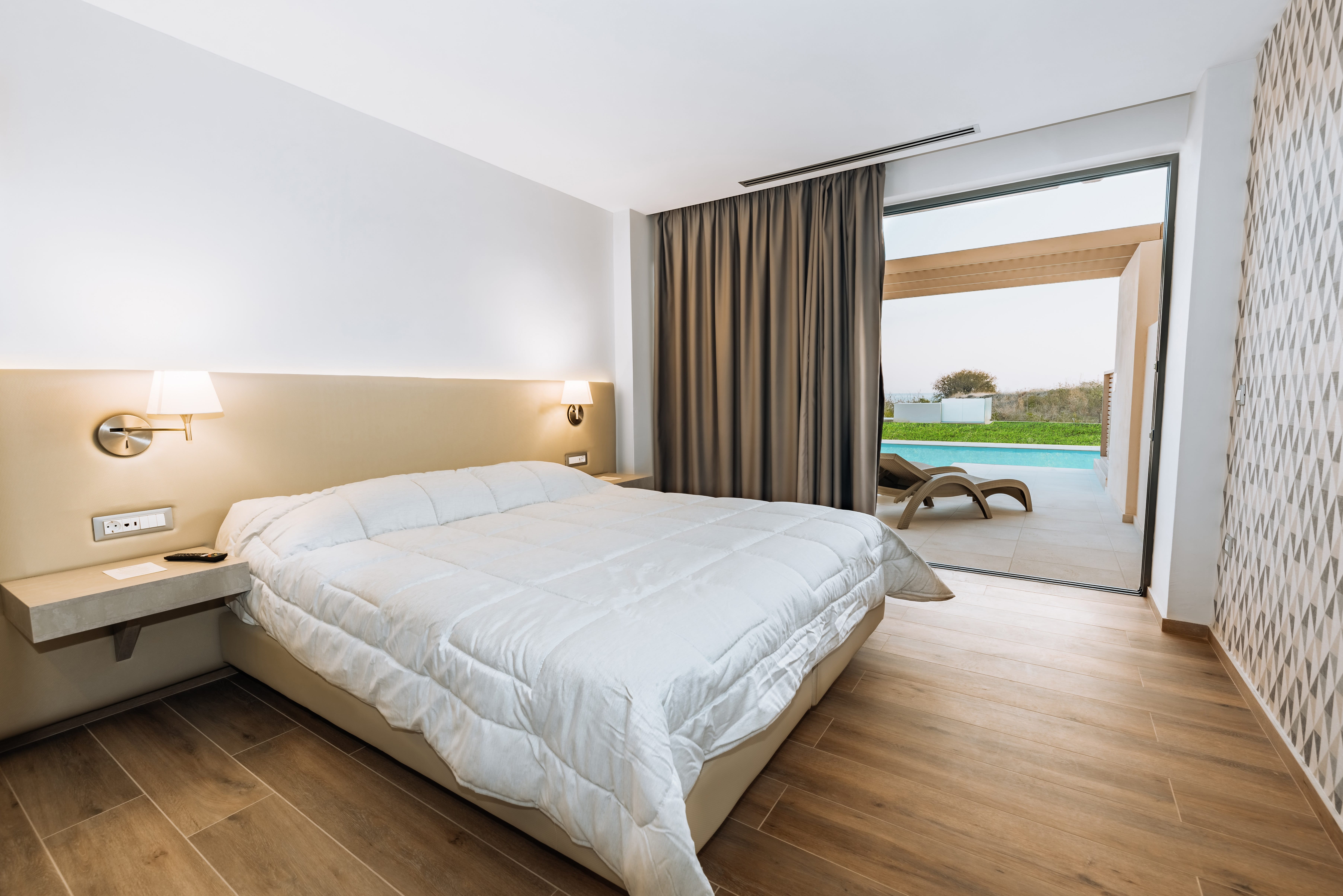 double-deluxe-swim-up-seaview