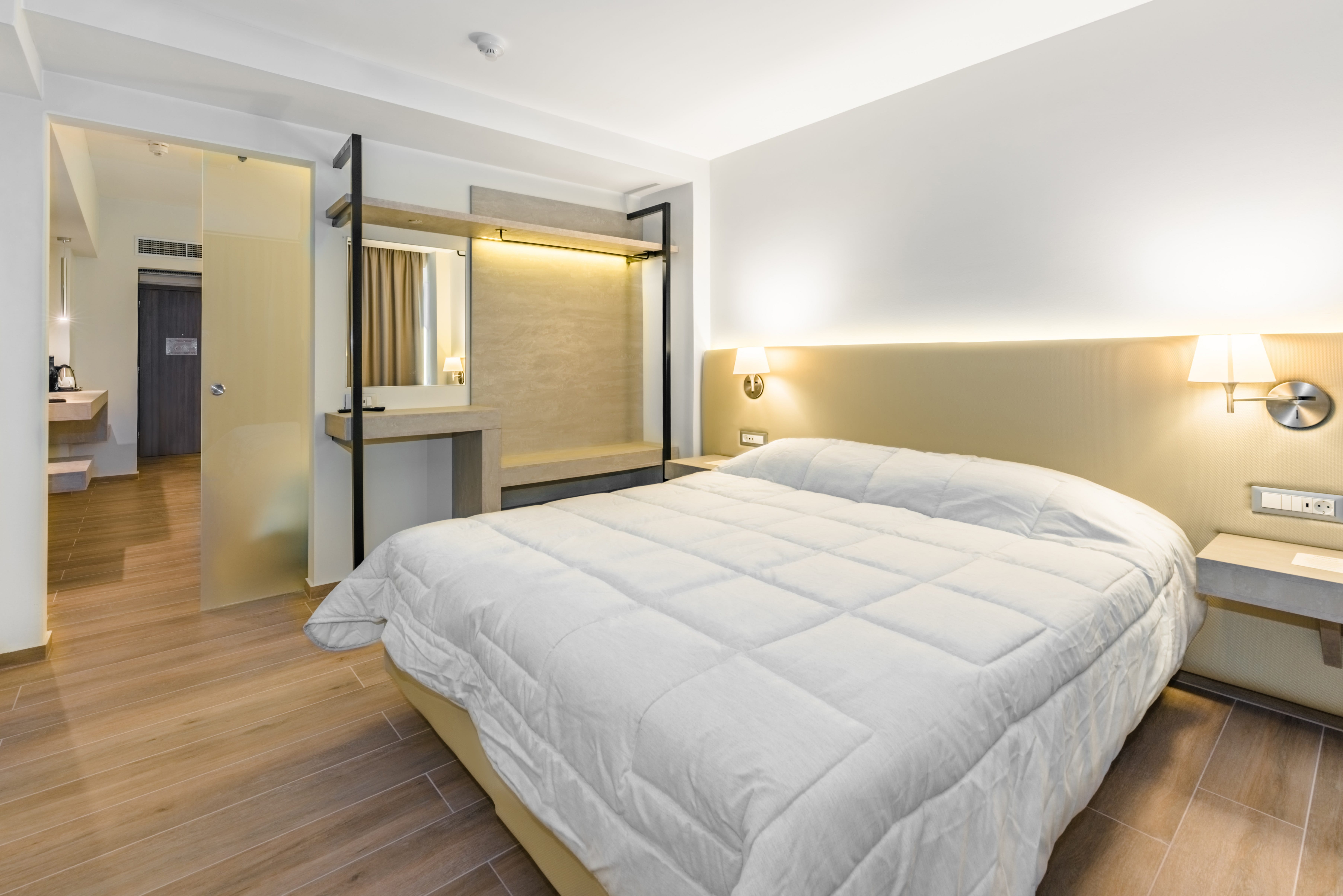 family-deluxe-swim-up-sea-view