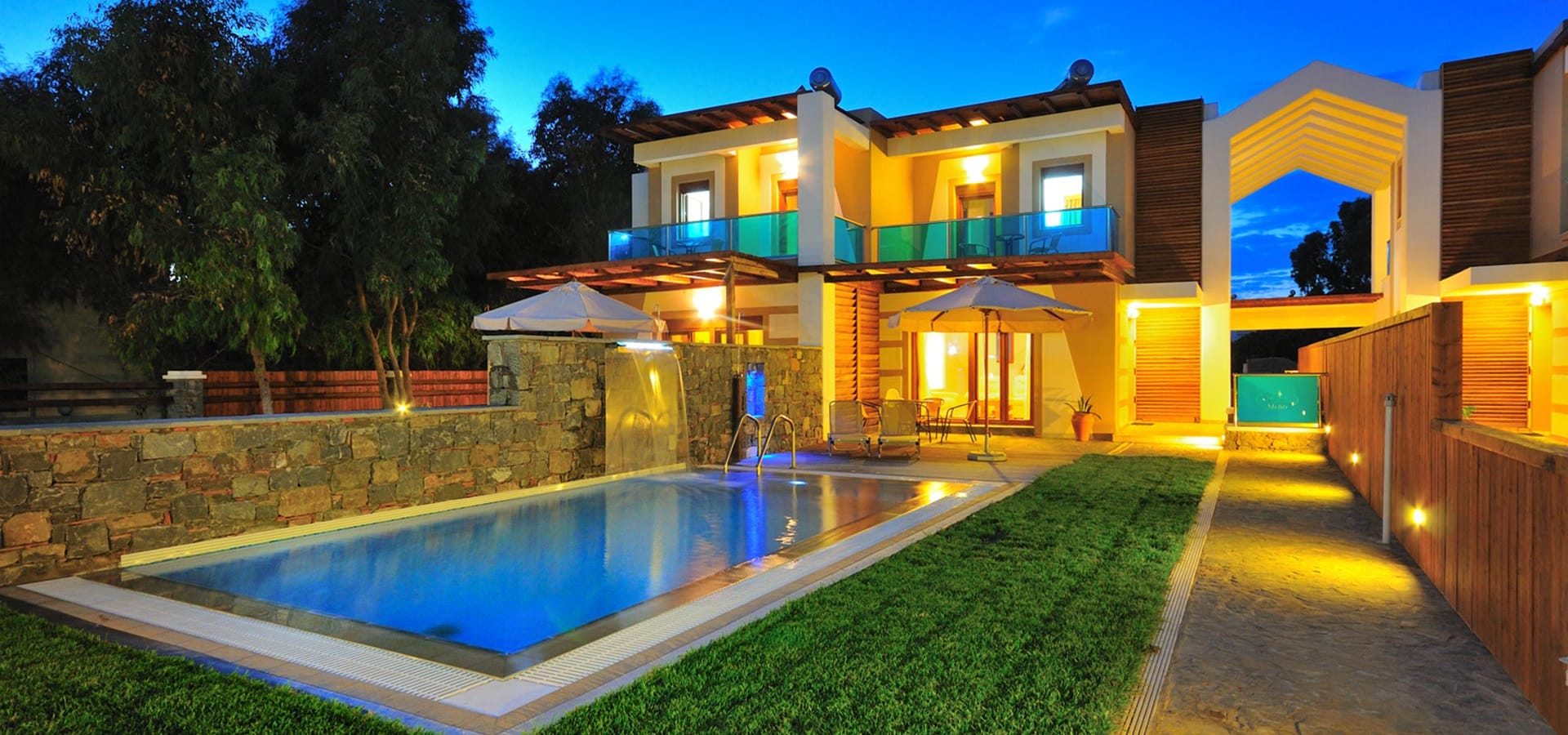 meliti-pool-night_4225-1