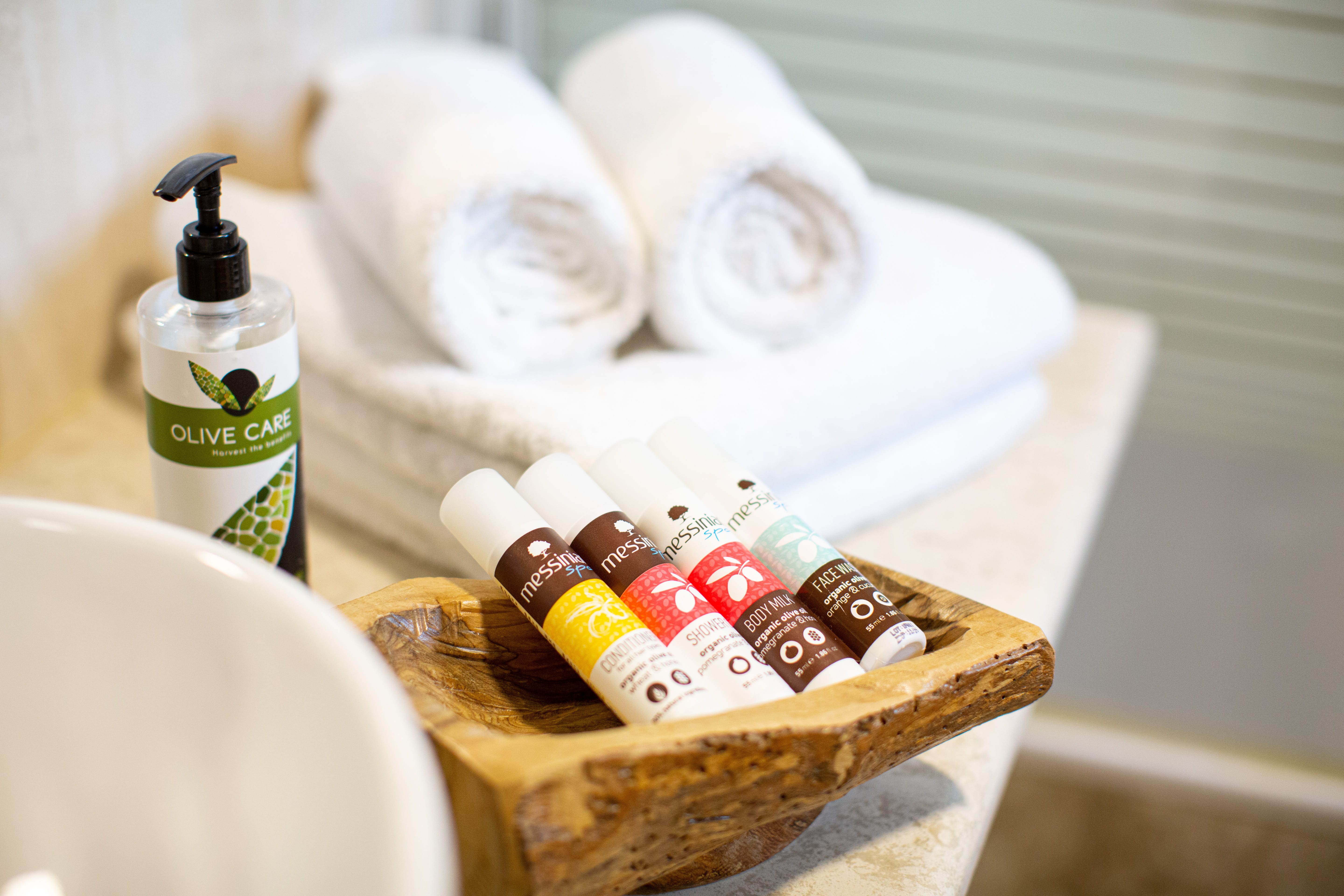 bathroom-accessory-2