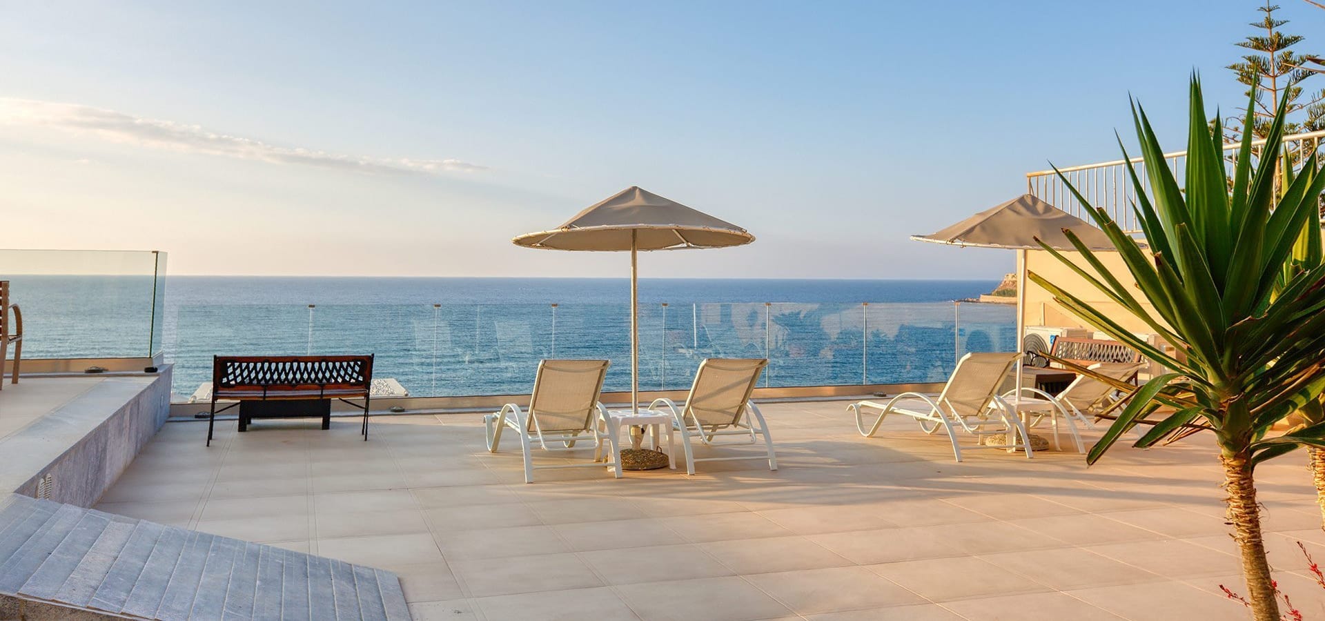 4-rt-floor-lounge