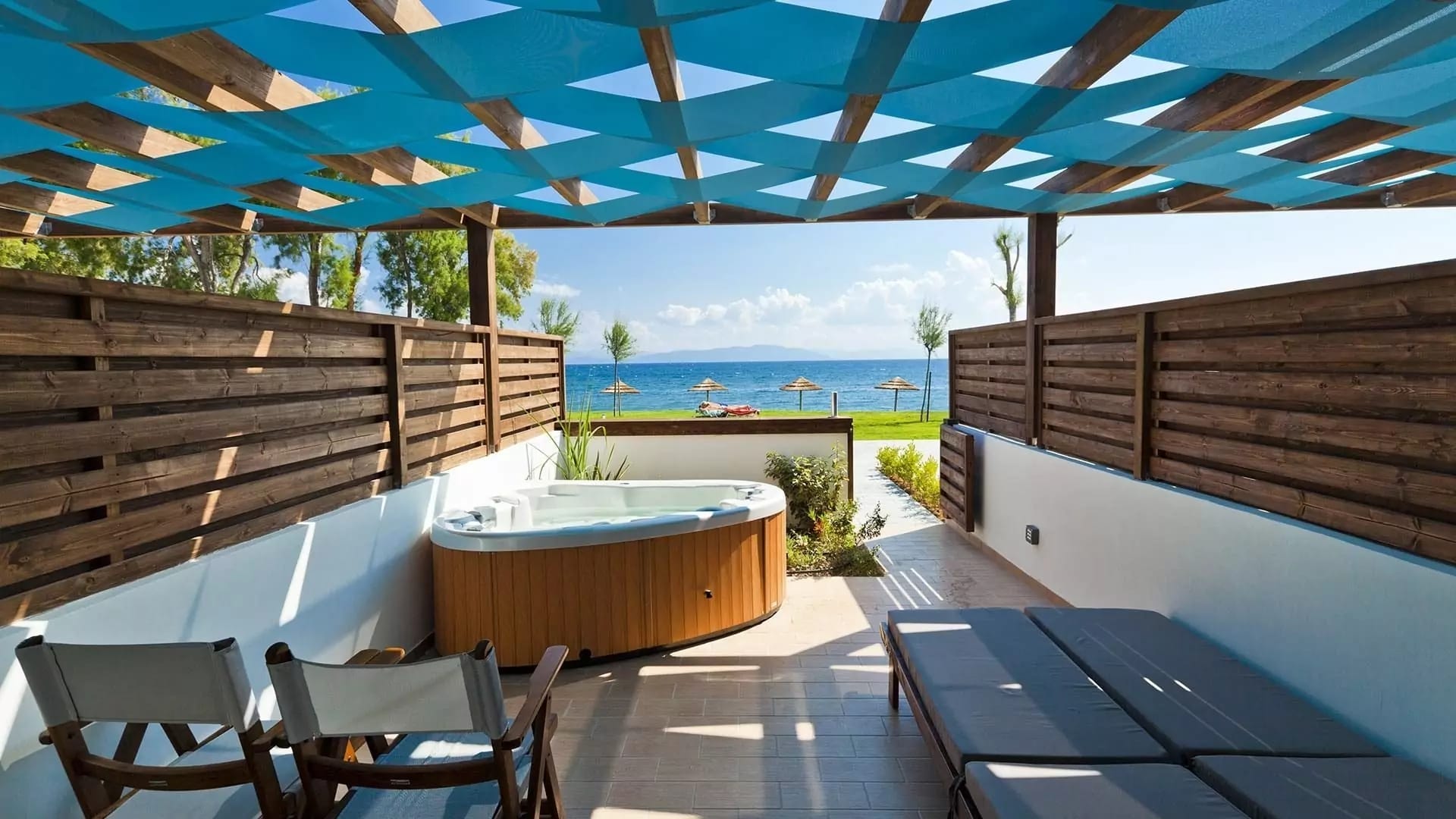 junior-suite-sea-view-jacuzzi-1920x1080
