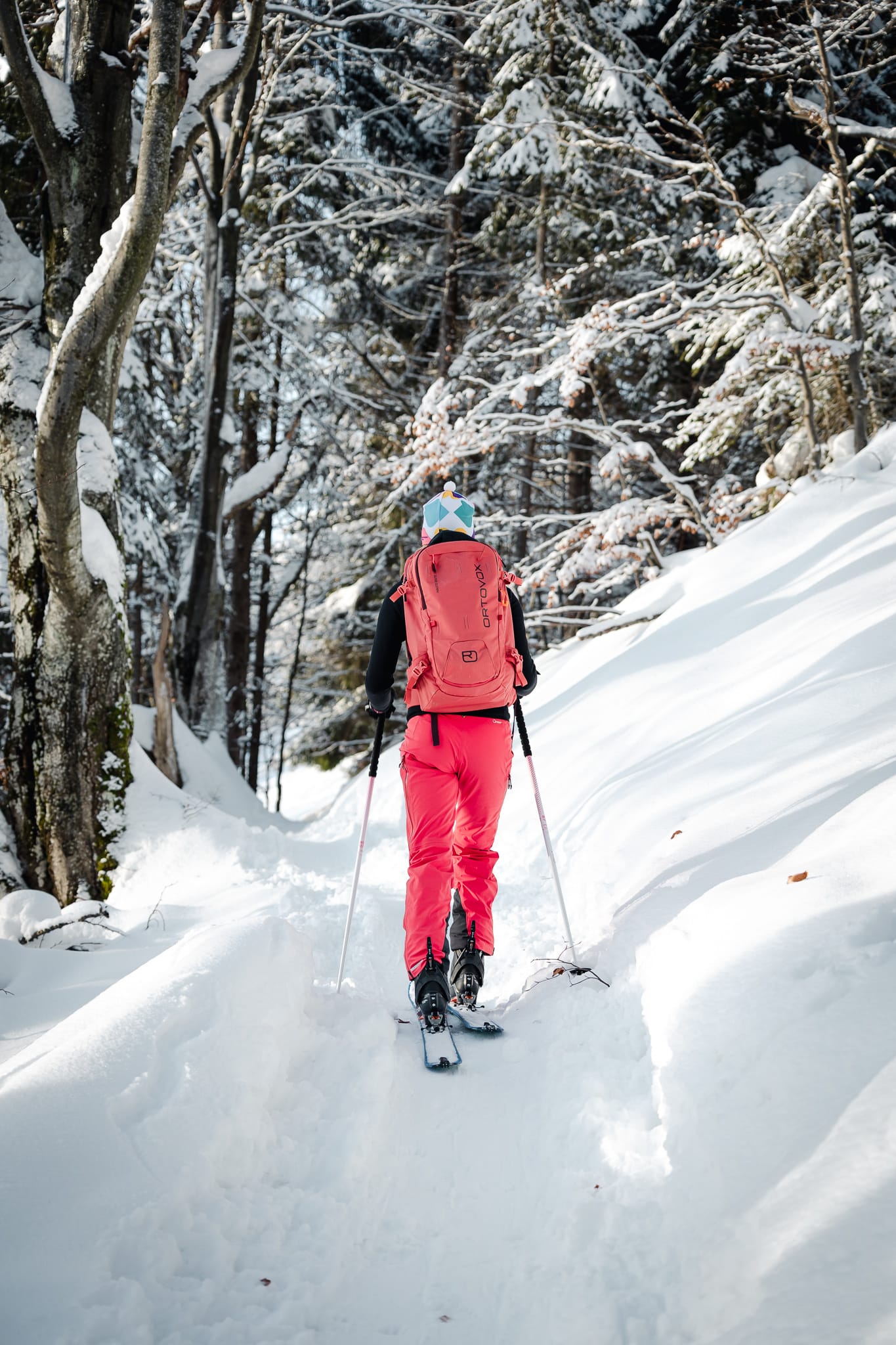 a person skiing on the snow