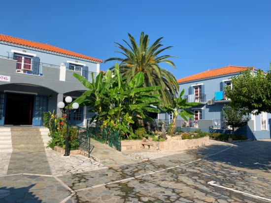 front-entrance-reception-5