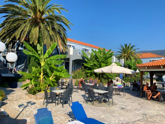 front-entrance-reception-7