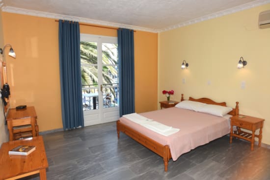 superior-apartment-1-main-bedroom