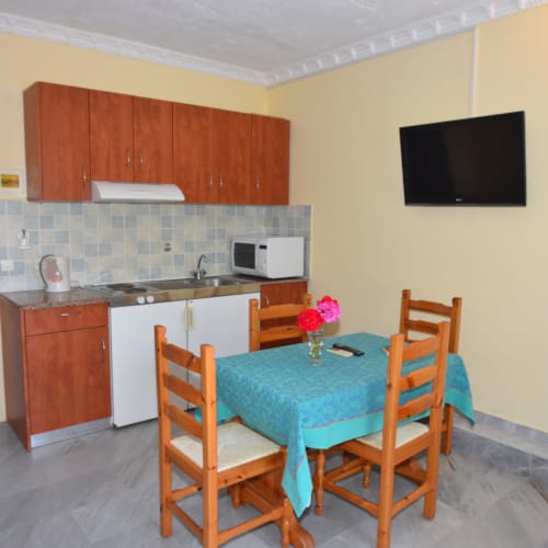 superior-apartment-3-kitchenette