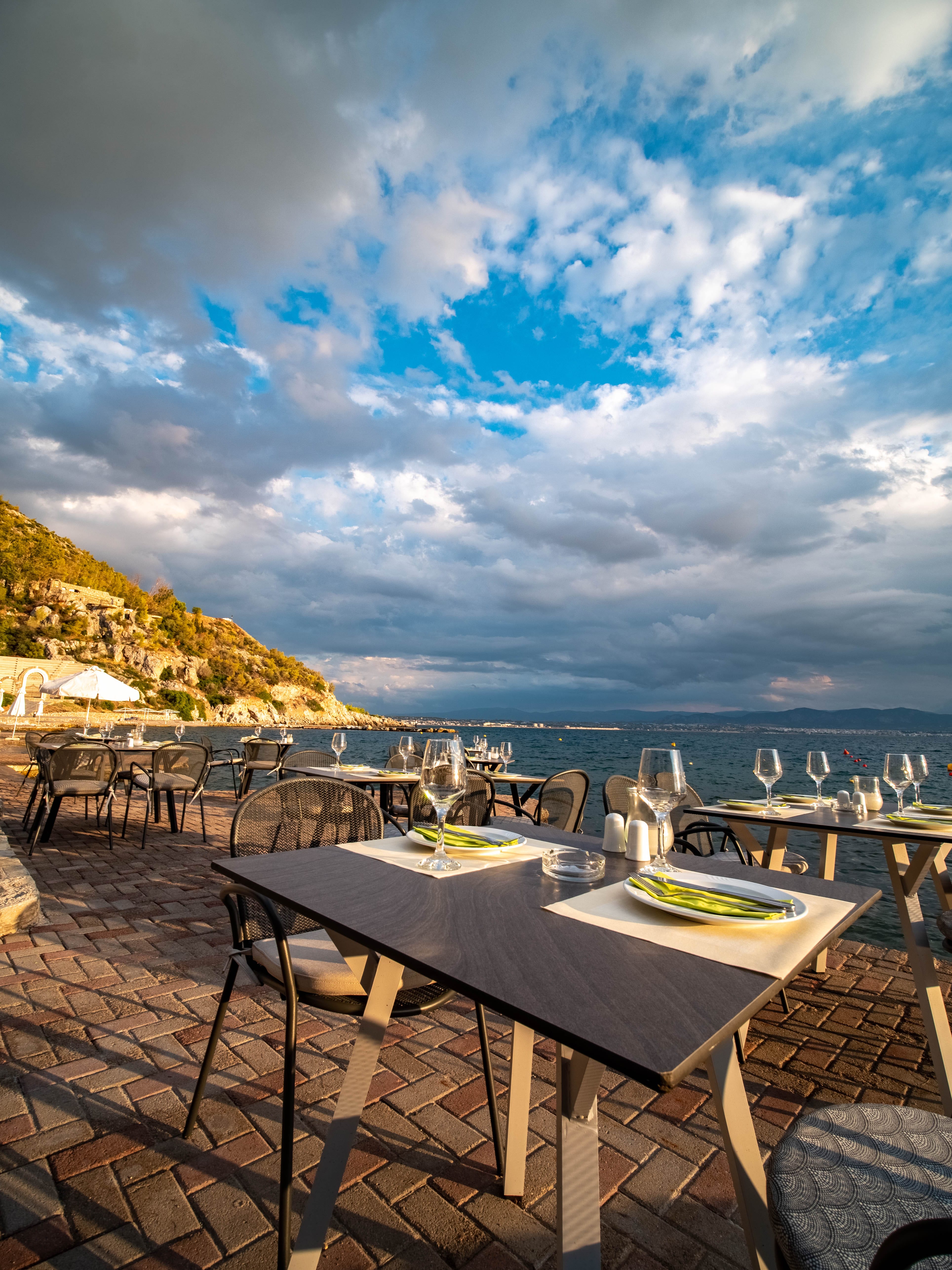 wyndham-ramada-loutraki-poseidon-resort-triaina-ouzeri-restaurant-12