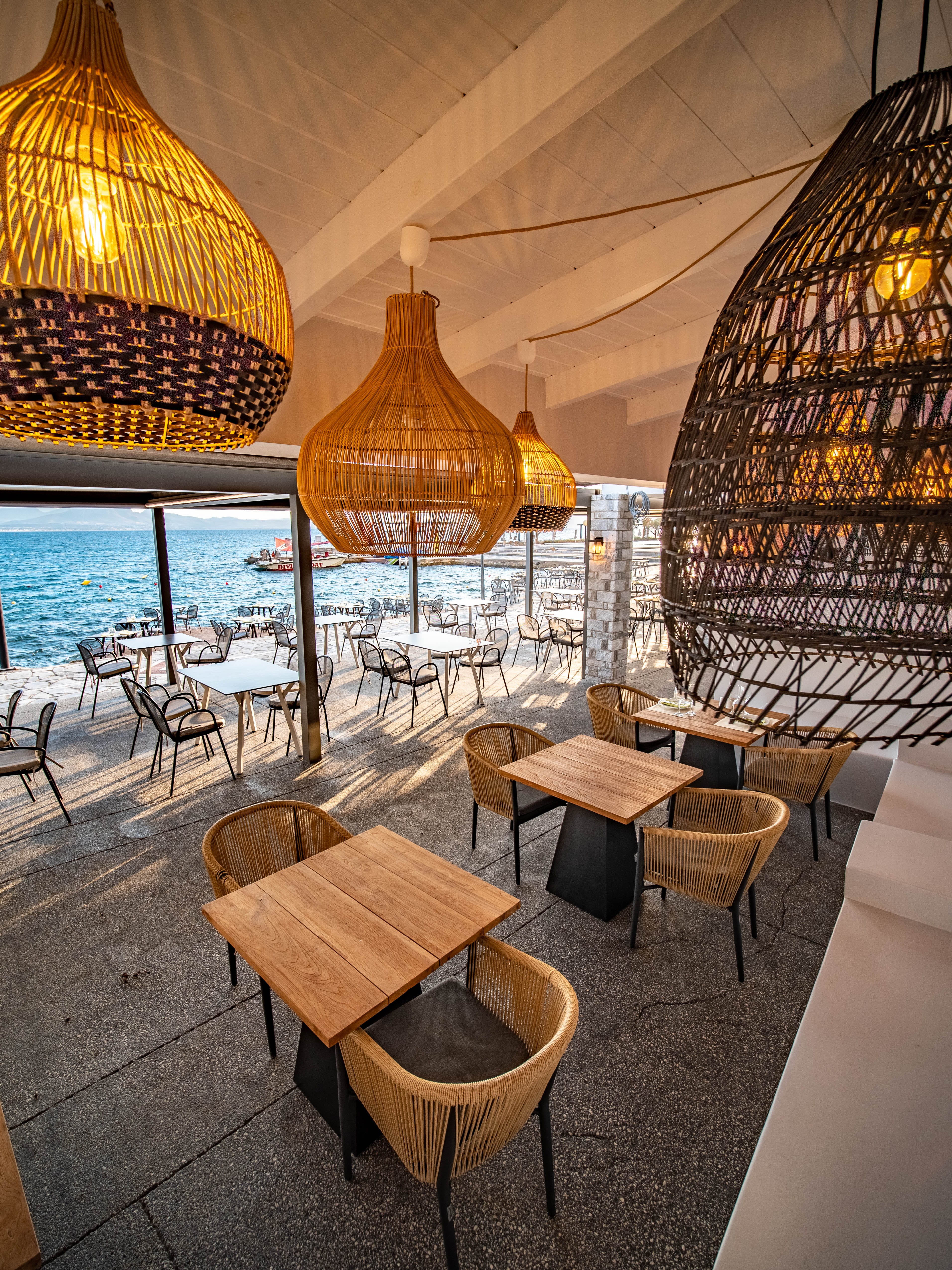 wyndham-ramada-loutraki-poseidon-resort-triaina-ouzeri-restaurant-28