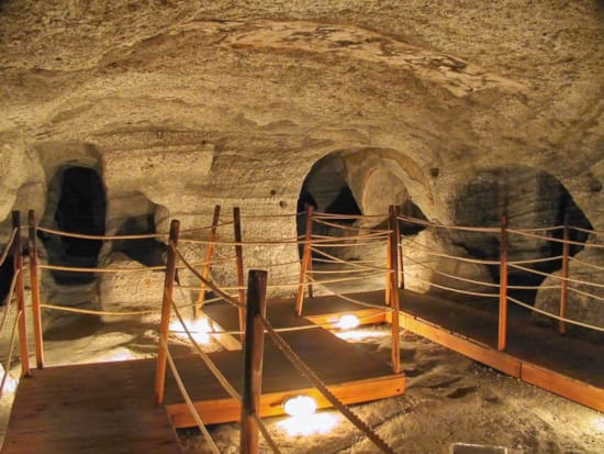 milos-catacombs-top-1-1280