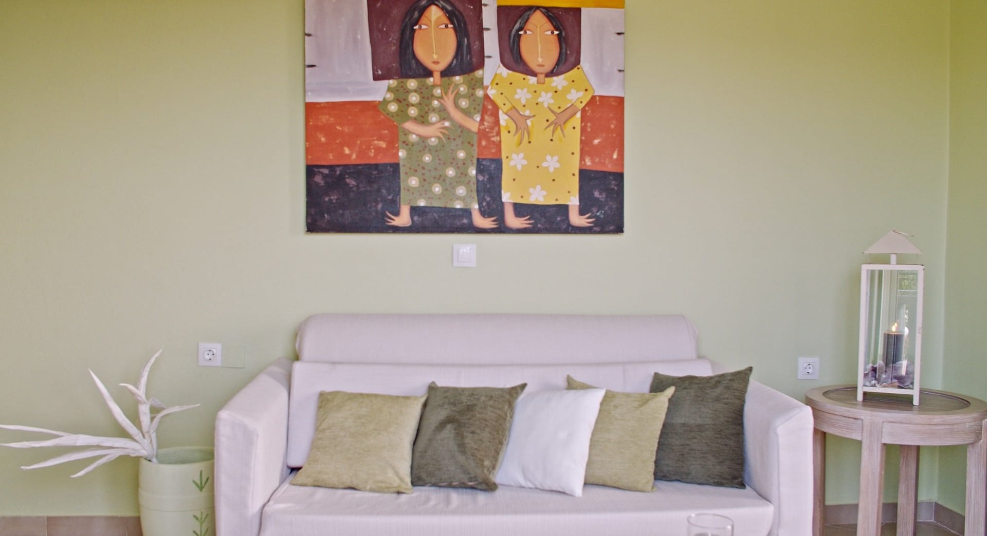 family_room_living_area_waterlily_hotel_chania_2-3