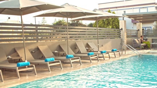 swimming_pool_waterlily_hotel_chania_1