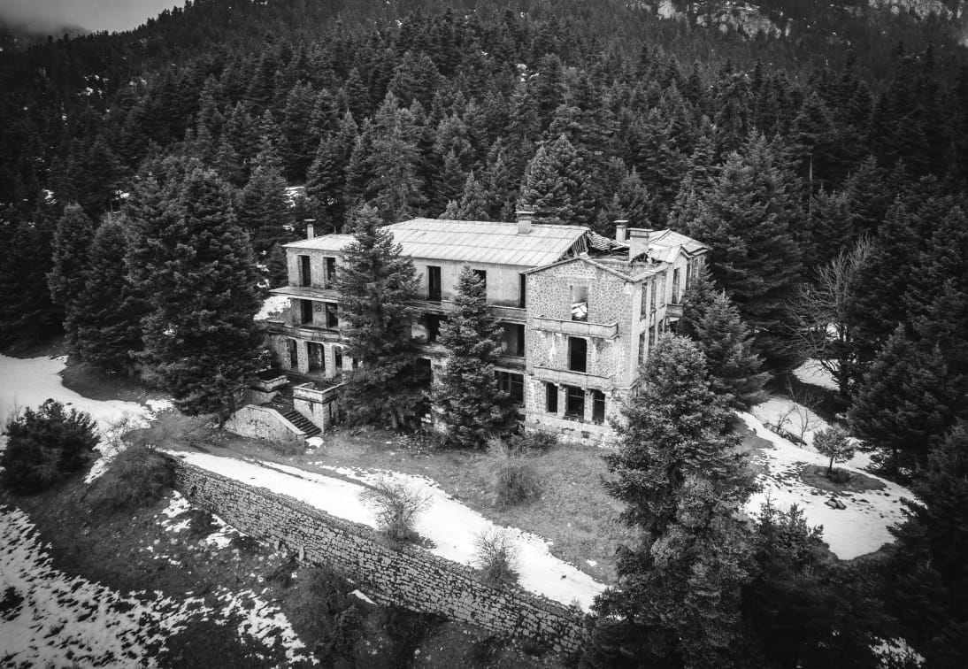 a house in the mountains