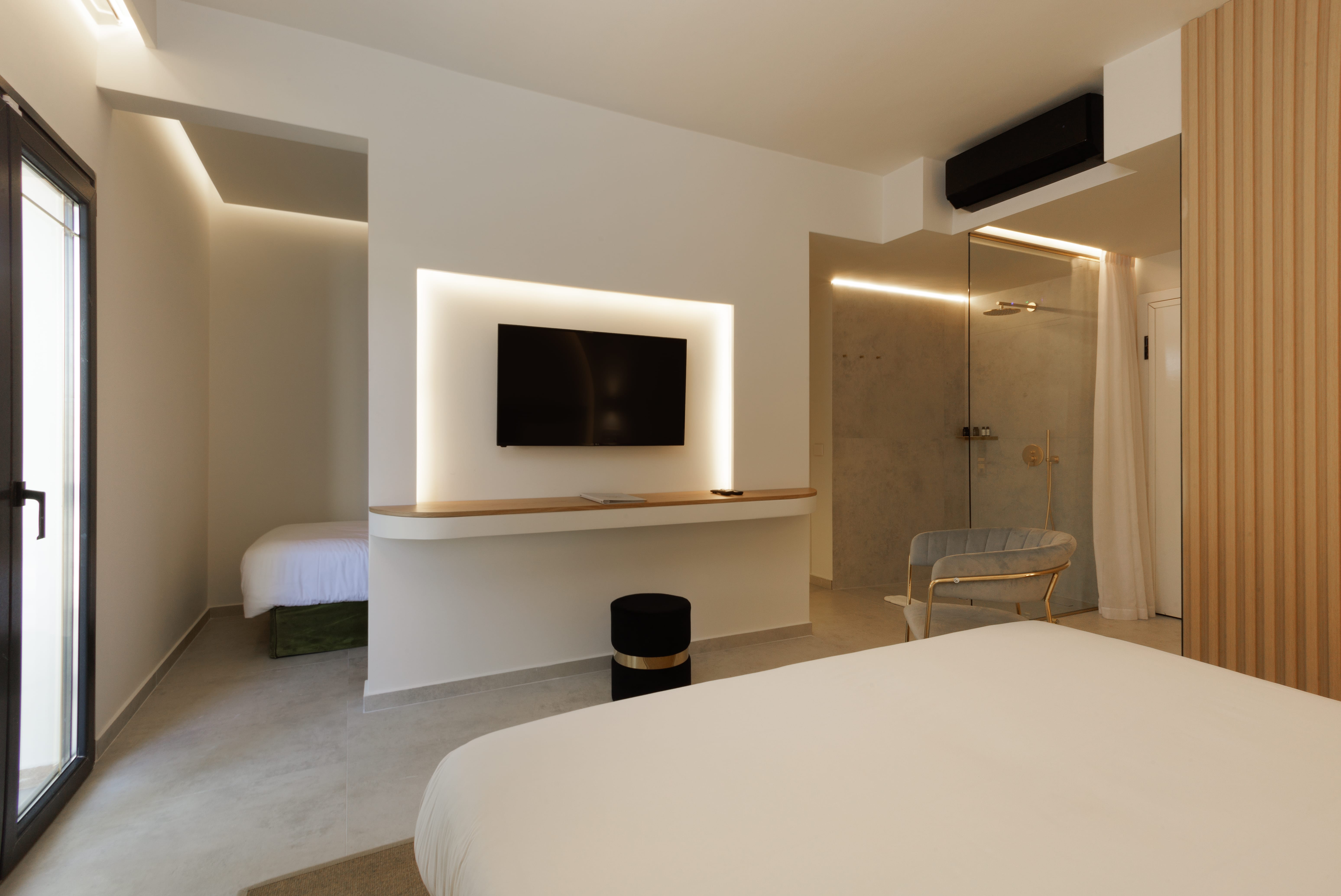 thealley_room102_05