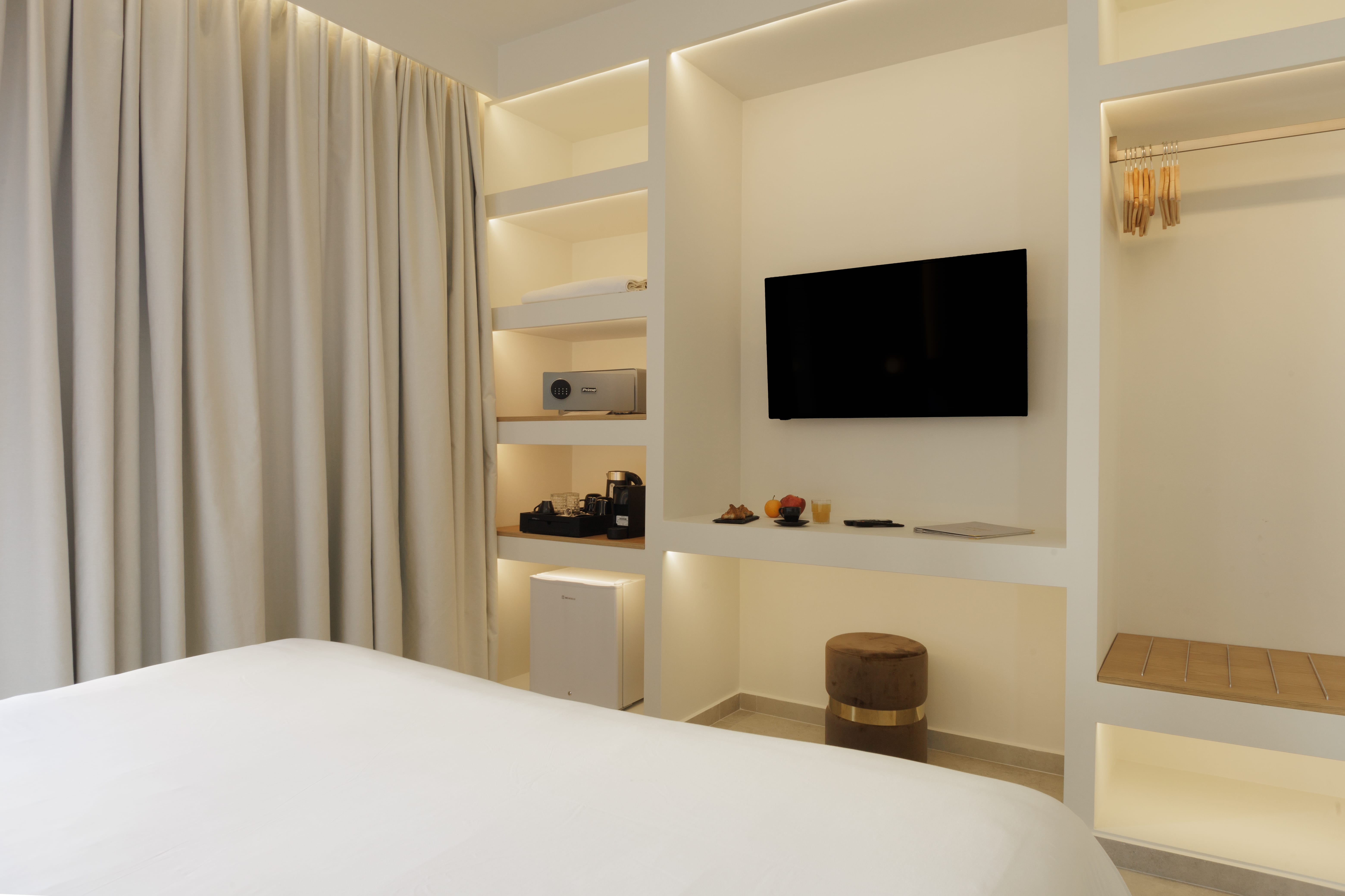 thealley_room105_04