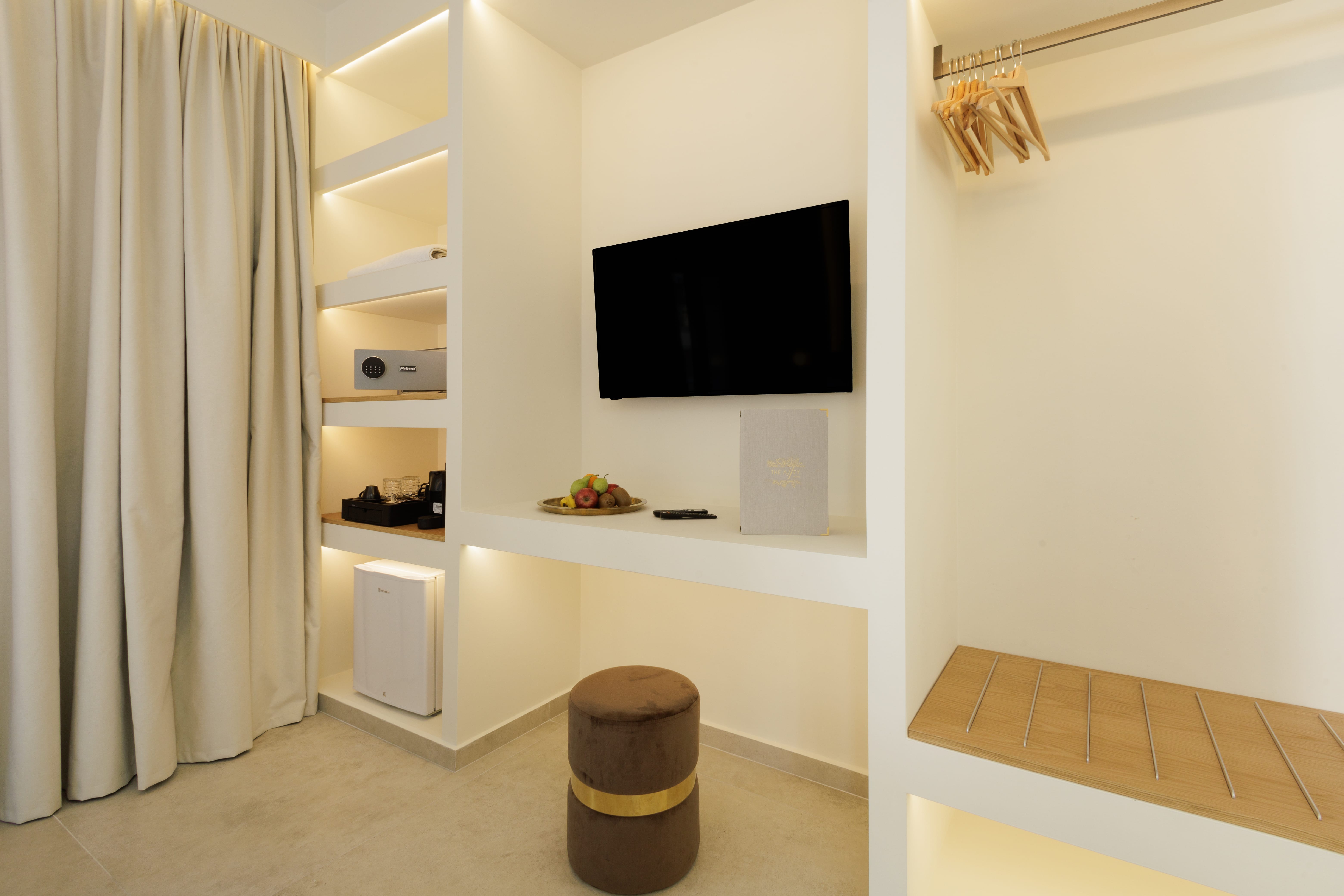 thealley_room105_18