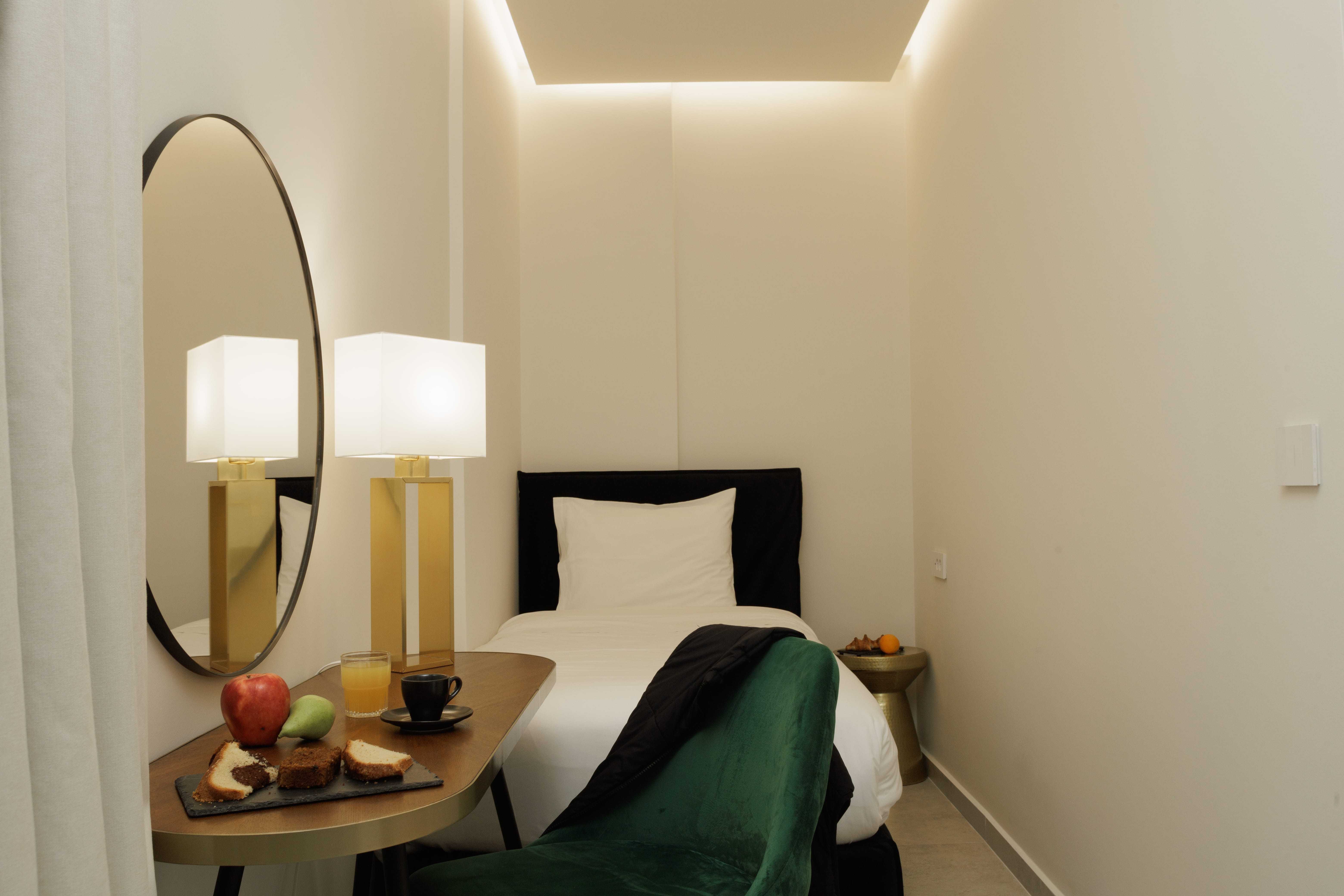 thealley_room105_22