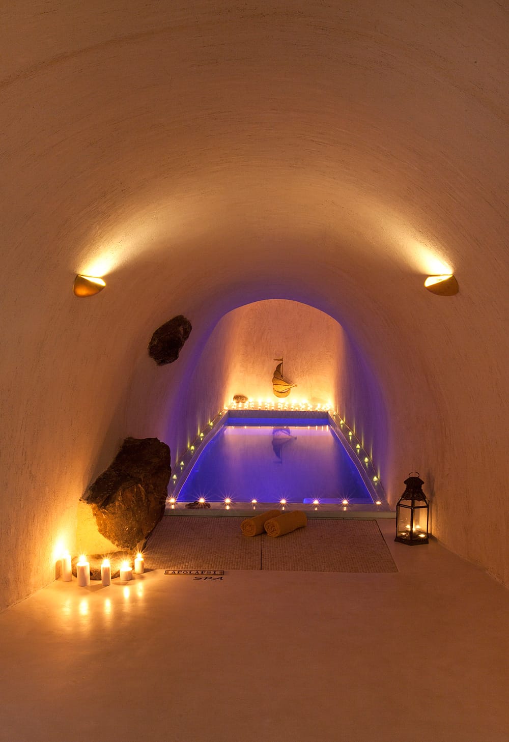 a room with a purple light